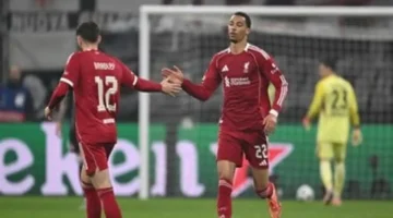 ليفربول يتعادل مع آينتراخت فرانكفورت بهدف إيكيتيكي الذي يعتذر بعد المباراة